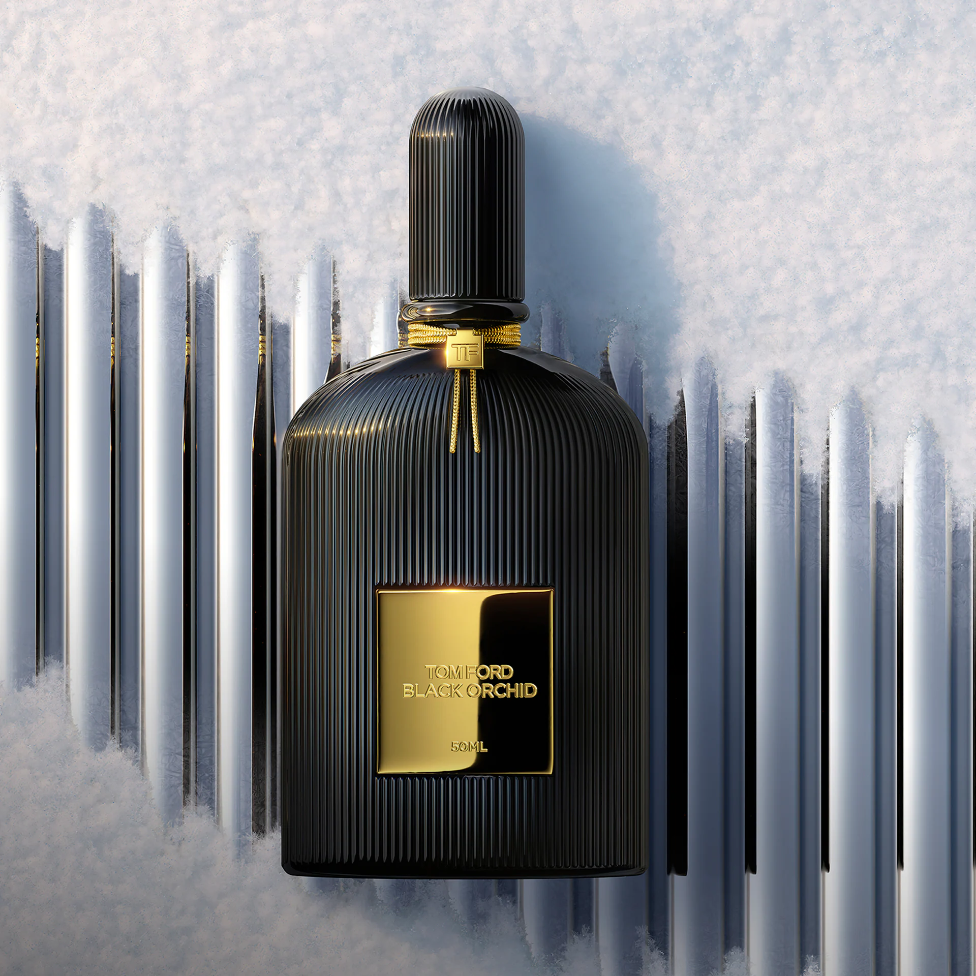 winter25_runway_bts_model_with_product_stills_1_1x1 online